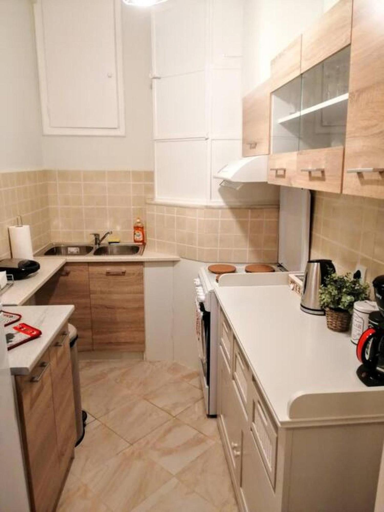 אתונה Comfortable Apartment In Acropolis מראה חיצוני תמונה